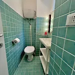 Zar 6 * 的里雅斯特