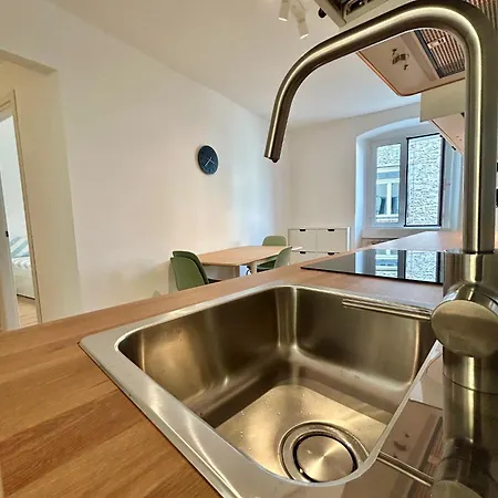 Zar 6 Apartment *