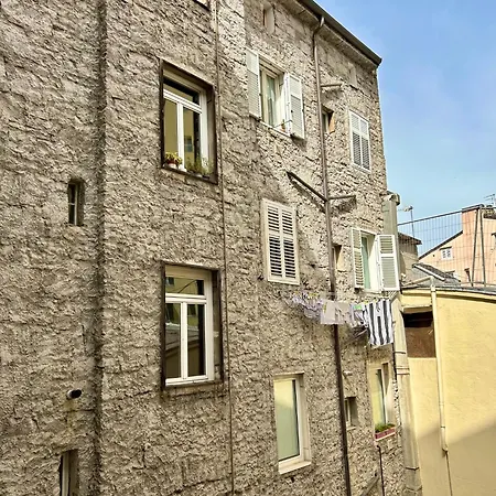 Zar 6 Apartment